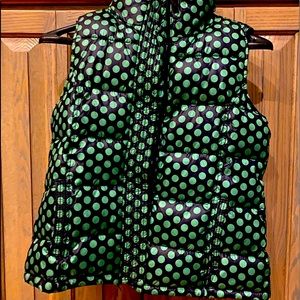 Adorable GAP navy and green polka dot vest perfect for this time of year!